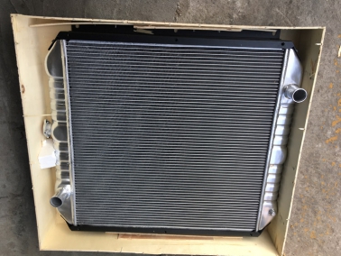 SK200-3全(quan)鋁(lv)水箱(xiang)