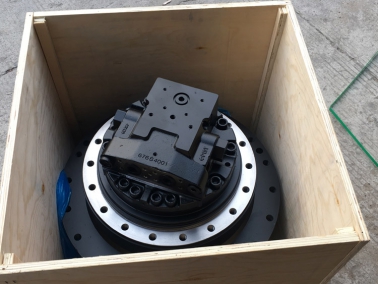 PC200-6行走總(zong)成