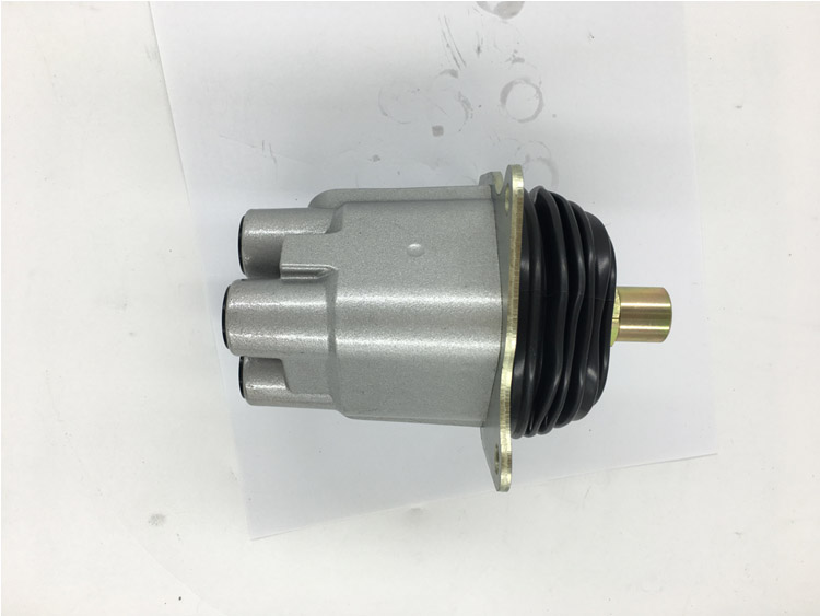 PC200-6撡作(zuo)桿(gan)總(zong)成(cheng)