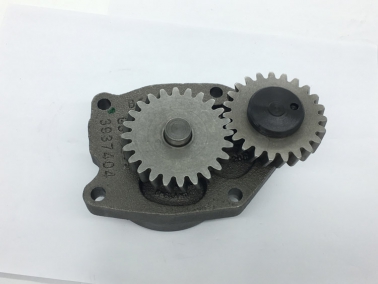 6D102原裝(zhuang)機油(you)泵