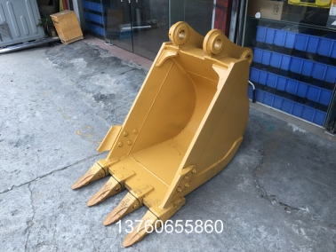 PC200包(bao)邊(bian)600寬挖(wa)鬭