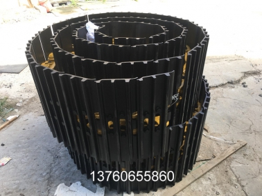 PC200 45節鏈(lian)條總(zong)成