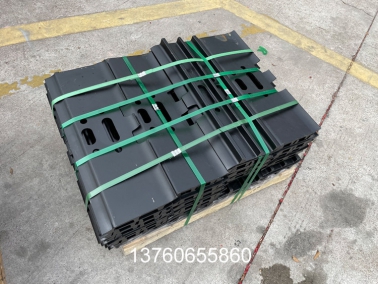 PC200-5 挖掘(jue)機鏈闆