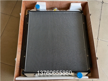 EX120-5挖(wa)掘機(ji)水箱(xiang)