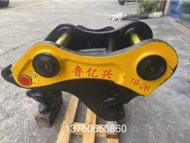 PC200鑄(zhu)造液壓式快換(huan)接頭(tou)