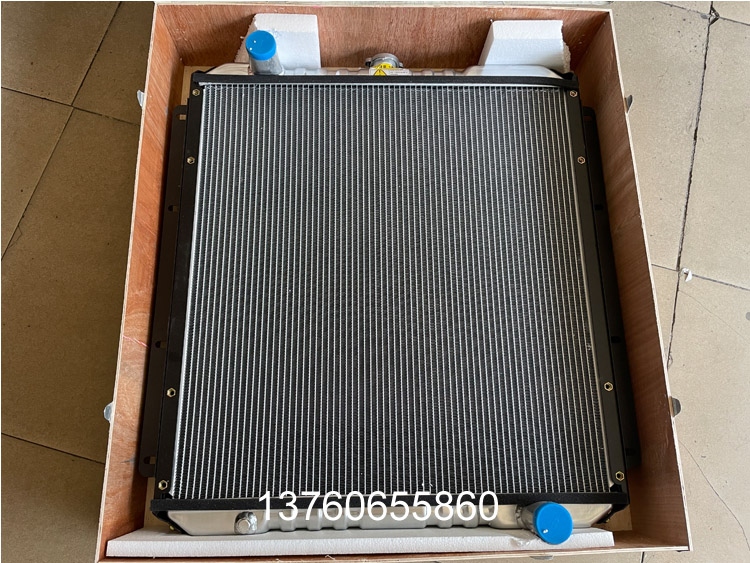 EX120-5挖掘機(ji)水(shui)箱(xiang)