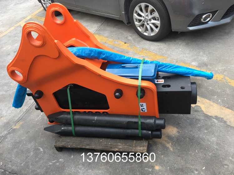 68三角(jiao)破碎鎚(chui)