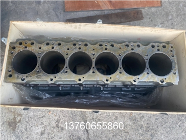 6BG1髮動機(ji)缸(gang)體