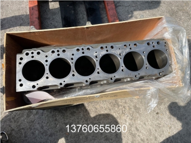 DH220LC-7 DB58髮(fa)動(dong)機缸體